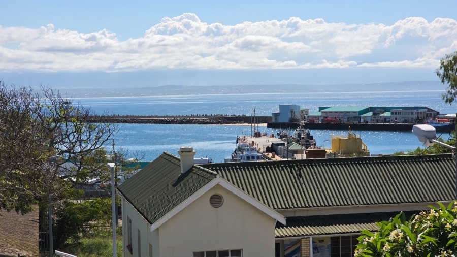 2 Bedroom Property for Sale in Mossel Bay Central Western Cape